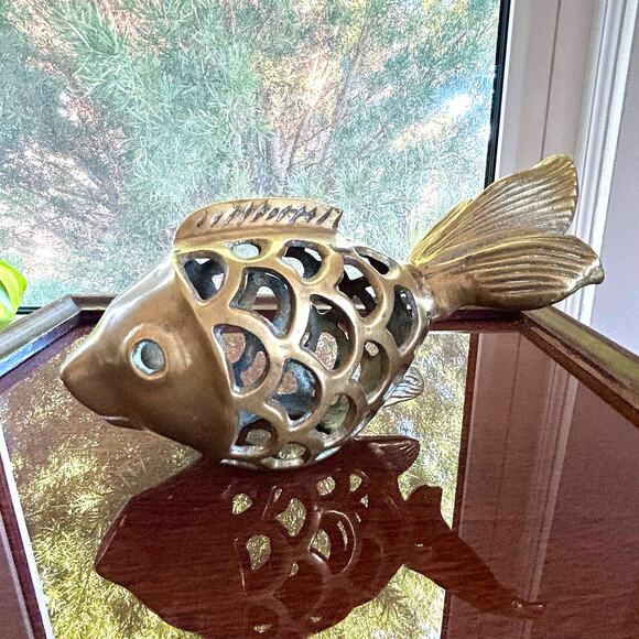 Vintage Mid-Century Brass Fish Figurine Sculpture Original Decor - Picture 1 of 15